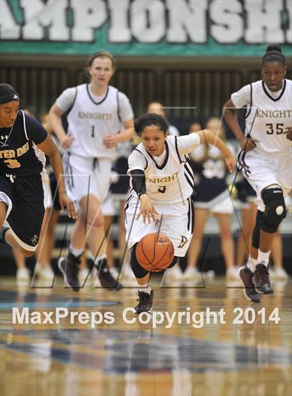 Thumbnail 1 in Bishop's vs. Mater Dei Catholic (CIF SDS Open Division Final) photogallery.