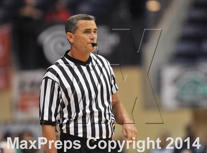 Thumbnail 2 in Bishop's vs. Mater Dei Catholic (CIF SDS Open Division Final) photogallery.