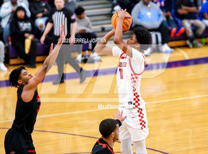 Thumbnail 2 in Westchester vs Southern School of Energy and Sustainability (John Wall Holiday Invitational) photogallery.