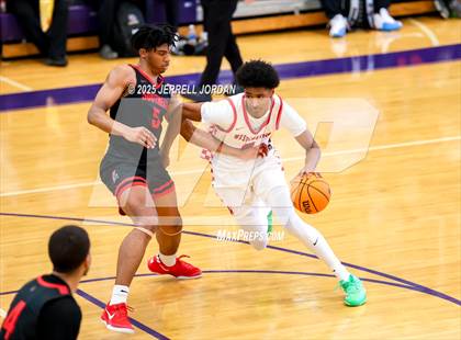 Thumbnail 3 in Westchester vs Southern School of Energy and Sustainability (John Wall Holiday Invitational) photogallery.