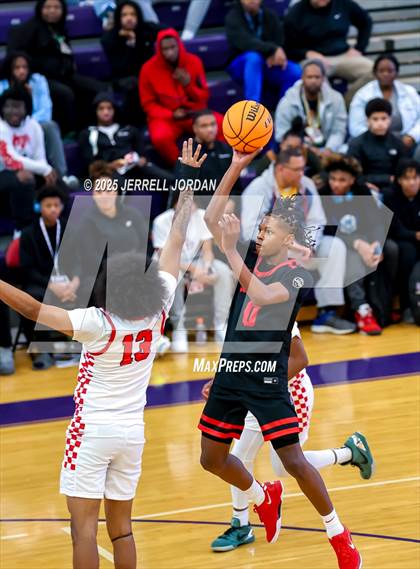 Thumbnail 2 in Westchester vs Southern School of Energy and Sustainability (John Wall Holiday Invitational) photogallery.