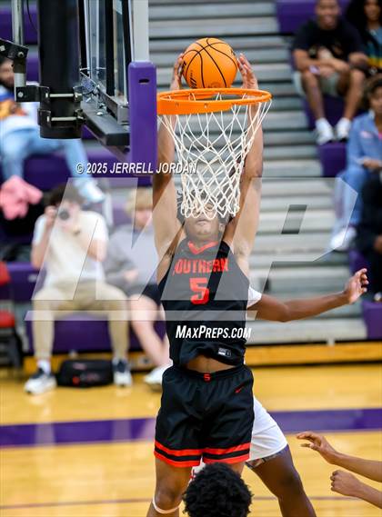 Thumbnail 3 in Westchester vs Southern School of Energy and Sustainability (John Wall Holiday Invitational) photogallery.