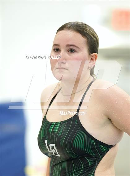 Thumbnail 2 in Lake Orion vs. Troy (Oxford Invite) photogallery.