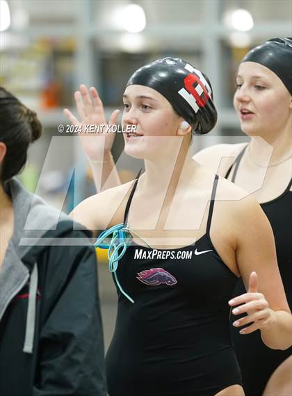Thumbnail 3 in Lake Orion vs. Troy (Oxford Invite) photogallery.