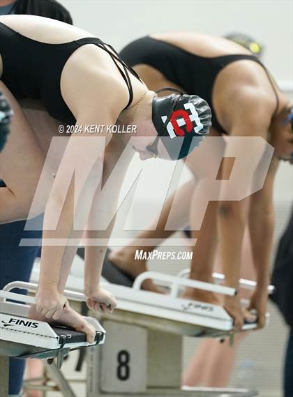 Thumbnail 1 in Lake Orion vs. Troy (Oxford Invite) photogallery.