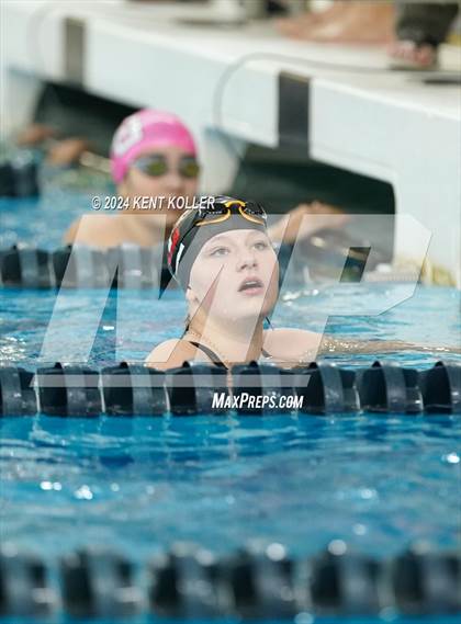 Thumbnail 1 in Lake Orion vs. Troy (Oxford Invite) photogallery.