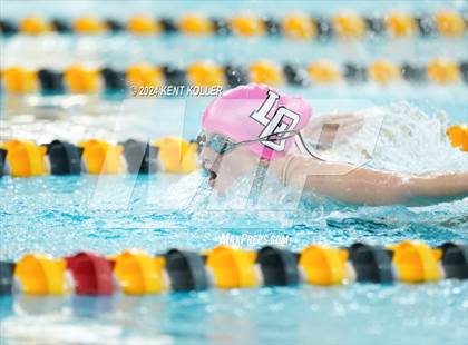 Thumbnail 2 in Lake Orion vs. Troy (Oxford Invite) photogallery.