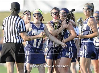 Thumbnail 2 in Bayport-Blue Point vs Mount Sinai (Section 11 Class C Final) photogallery.