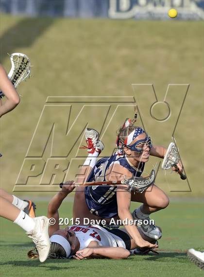 Thumbnail 2 in Bayport-Blue Point vs Mount Sinai (Section 11 Class C Final) photogallery.