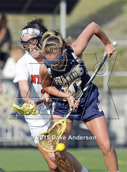 Thumbnail 2 in Bayport-Blue Point vs Mount Sinai (Section 11 Class C Final) photogallery.