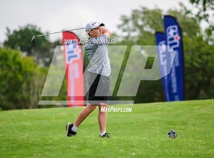 Thumbnail 2 in UIL 2A Golf Finals photogallery.