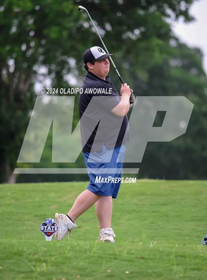 Thumbnail 2 in UIL 2A Golf Finals photogallery.