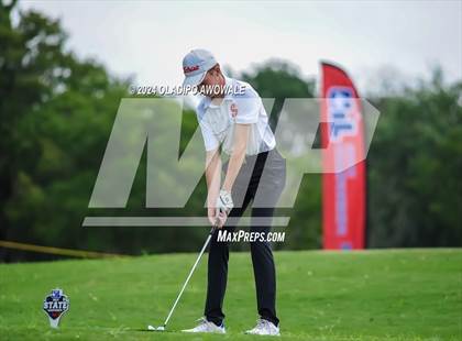 Thumbnail 2 in UIL 2A Golf Finals photogallery.