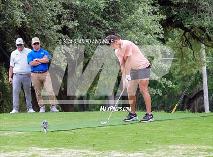 Thumbnail 2 in UIL 2A Golf Finals photogallery.