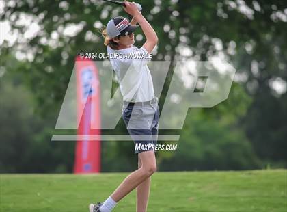 Thumbnail 3 in UIL 2A Golf Finals photogallery.