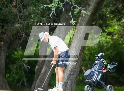 Thumbnail 3 in UIL 2A Golf Finals photogallery.