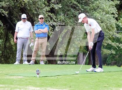 Thumbnail 3 in UIL 2A Golf Finals photogallery.