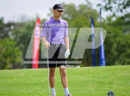 Thumbnail 2 in UIL 2A Golf Finals photogallery.