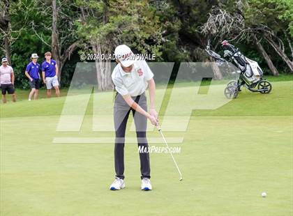 Thumbnail 3 in UIL 2A Golf Finals photogallery.