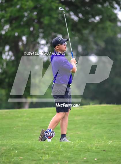 Thumbnail 3 in UIL 2A Golf Finals photogallery.