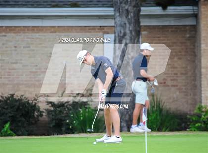Thumbnail 1 in UIL 2A Golf Finals photogallery.