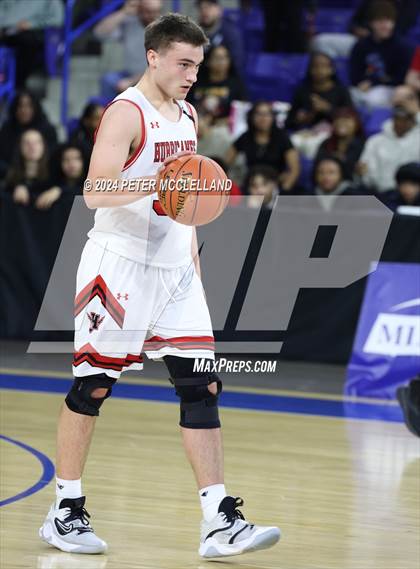 Thumbnail 1 in Hoosac Valley vs. New Mission (MIAA Division 5 Final) photogallery.