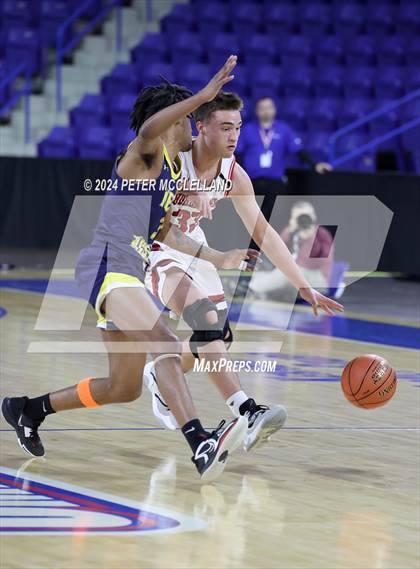 Thumbnail 2 in Hoosac Valley vs. New Mission (MIAA Division 5 Final) photogallery.