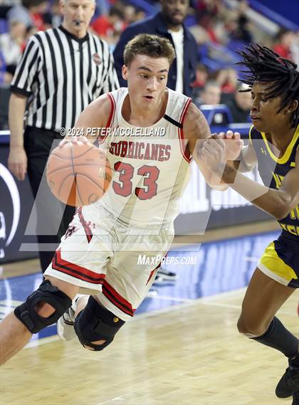 Thumbnail 3 in Hoosac Valley vs. New Mission (MIAA Division 5 Final) photogallery.