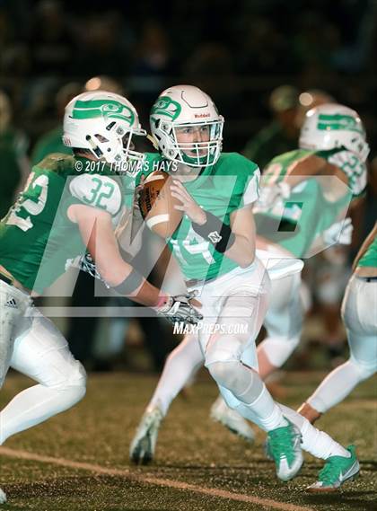 Thumbnail 2 in Wall vs Brock (UIL 3A Regional Playoff) photogallery.