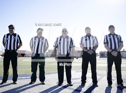 Thumbnail 1 in Stratton vs. Cheyenne Wells (CHSAA Class A 6-Man Final) photogallery.