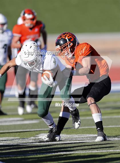 Thumbnail 2 in Stratton vs. Cheyenne Wells (CHSAA Class A 6-Man Final) photogallery.