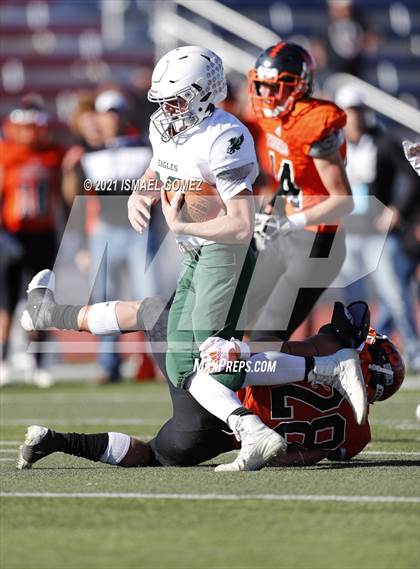 Thumbnail 1 in Stratton vs. Cheyenne Wells (CHSAA Class A 6-Man Final) photogallery.