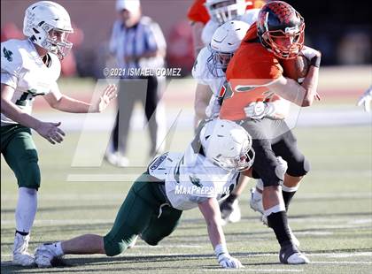 Thumbnail 2 in Stratton vs. Cheyenne Wells (CHSAA Class A 6-Man Final) photogallery.