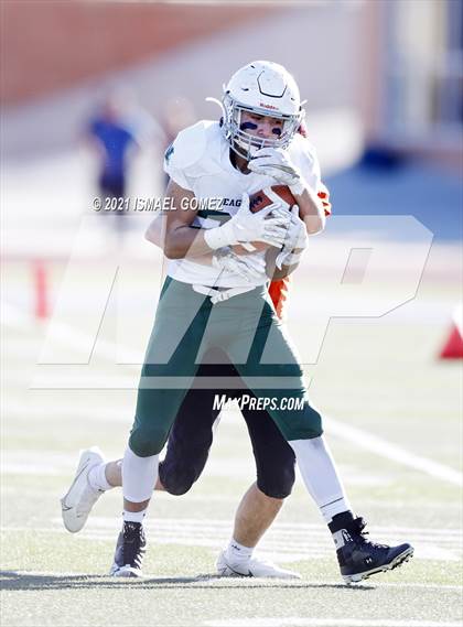 Thumbnail 3 in Stratton vs. Cheyenne Wells (CHSAA Class A 6-Man Final) photogallery.