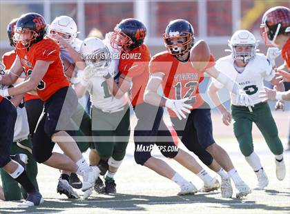Thumbnail 3 in Stratton vs. Cheyenne Wells (CHSAA Class A 6-Man Final) photogallery.