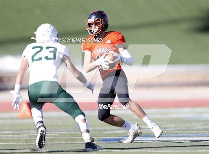 Thumbnail 1 in Stratton vs. Cheyenne Wells (CHSAA Class A 6-Man Final) photogallery.