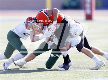 Thumbnail 1 in Stratton vs. Cheyenne Wells (CHSAA Class A 6-Man Final) photogallery.