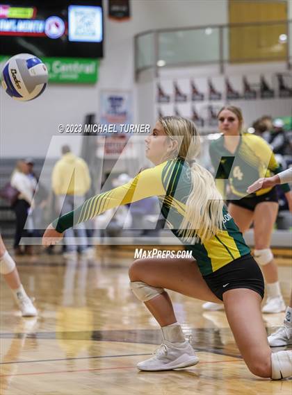 Thumbnail 3 in Pocatello vs Bonneville (IHSAA 4A First Round) photogallery.