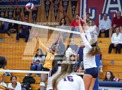 Thumbnail 3 in Bishop O'Dowd @ Campolindo photogallery.