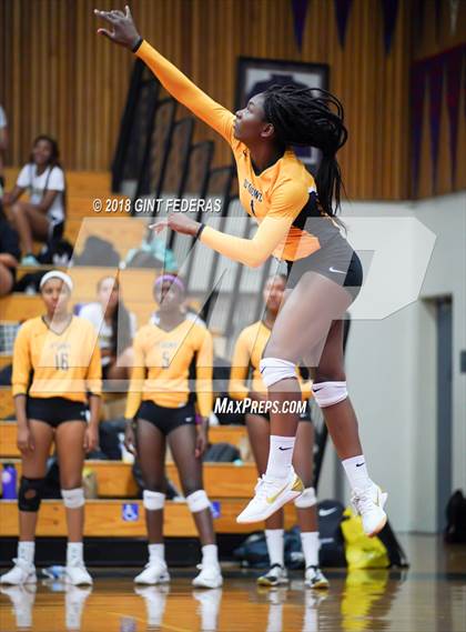 Thumbnail 3 in Bishop O'Dowd @ Campolindo photogallery.