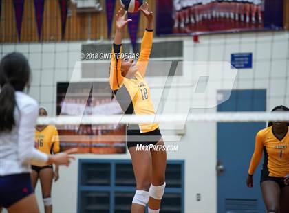 Thumbnail 3 in Bishop O'Dowd @ Campolindo photogallery.