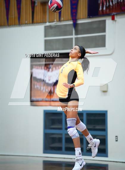 Thumbnail 3 in Bishop O'Dowd @ Campolindo photogallery.