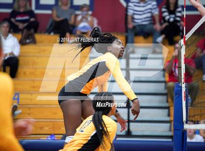 Thumbnail 3 in Bishop O'Dowd @ Campolindo photogallery.