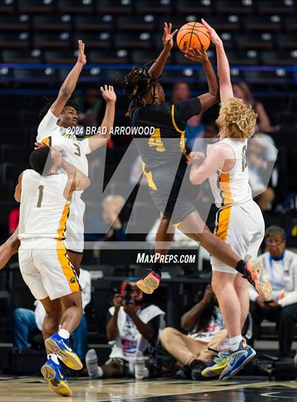 Thumbnail 3 in Goldsboro vs Farmville Central (NCHSAA 2A Regional Final) photogallery.
