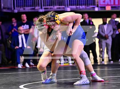 Thumbnail 3 in UIL Wrestling 6A Finals (138 lb - 235 lb) photogallery.