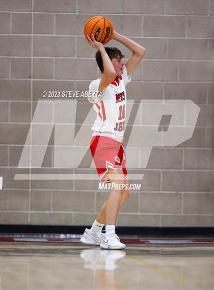 Thumbnail 1 in Cherokee Trail @ Regis Jesuit photogallery.