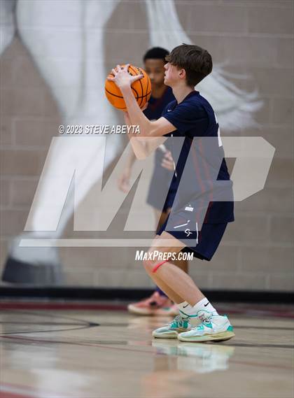 Thumbnail 3 in Cherokee Trail @ Regis Jesuit photogallery.