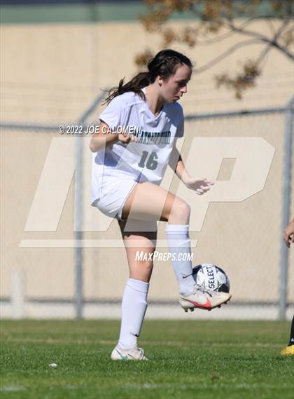 Thumbnail 3 in Incarnate Word vs East Central (NEISD Soccer Showcase) photogallery.