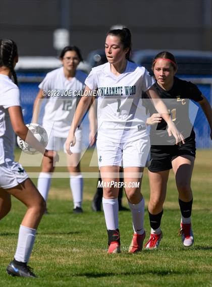 Thumbnail 3 in Incarnate Word vs East Central (NEISD Soccer Showcase) photogallery.