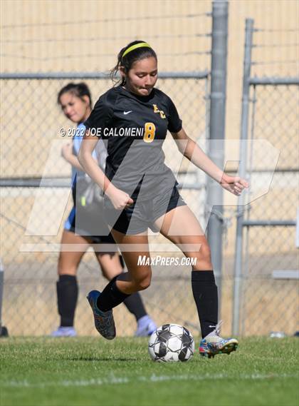 Thumbnail 3 in Incarnate Word vs East Central (NEISD Soccer Showcase) photogallery.